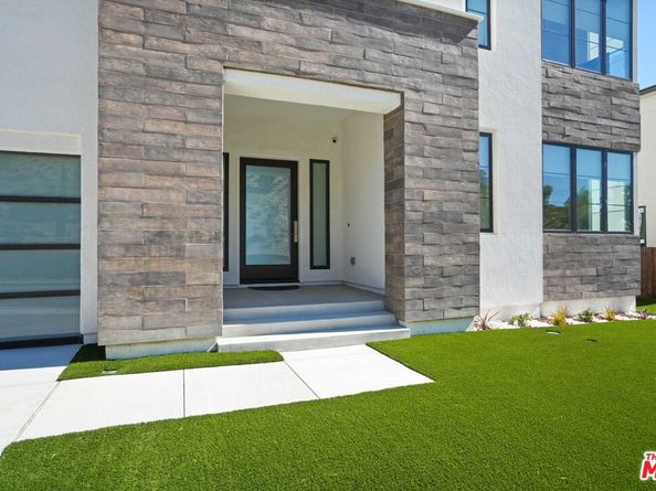 11818 N Hillsborough Lane, Porter Ranch CA 91326