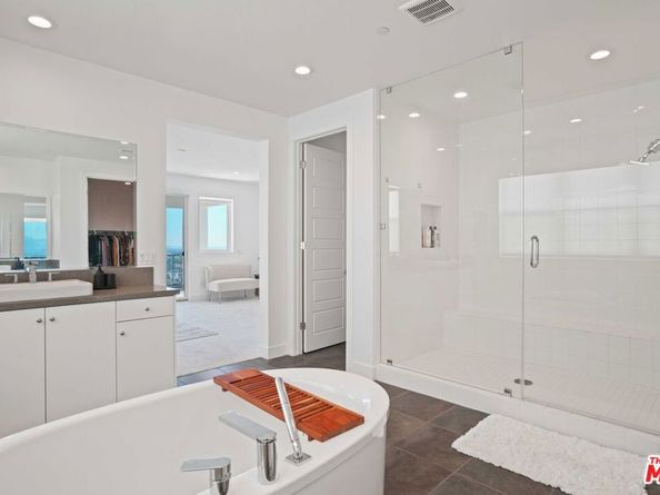 11818 N Hillsborough Lane, Porter Ranch CA 91326