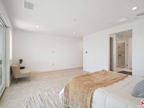 11818 N Hillsborough Lane, Porter Ranch CA 91326