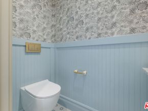 2180 W 31st Street, Los Angeles CA 90018