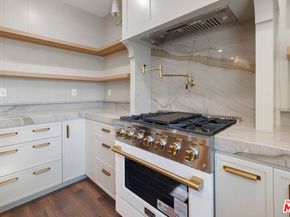 2180 W 31st Street, Los Angeles CA 90018