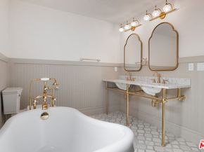 2180 W 31st Street, Los Angeles CA 90018