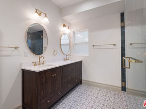 2180 W 31st Street, Los Angeles CA 90018