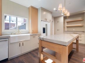 2180 W 31st Street, Los Angeles CA 90018