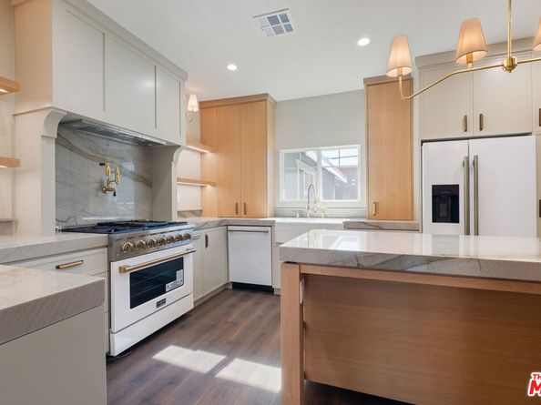 2180 W 31st Street, Los Angeles CA 90018