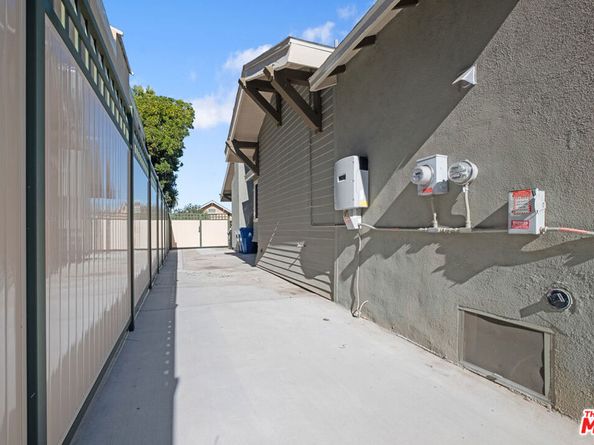 2180 W 31st Street, Los Angeles CA 90018