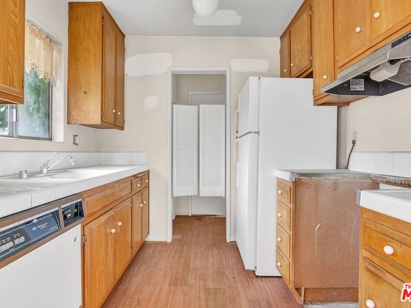 1861 Midvale Avenue, Los Angeles CA 90025