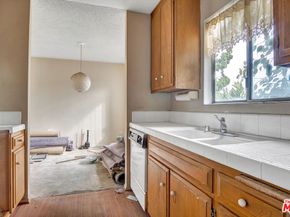 1861 Midvale Avenue, Los Angeles CA 90025