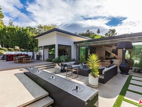 9455 Eden Drive, Beverly Hills CA 90210