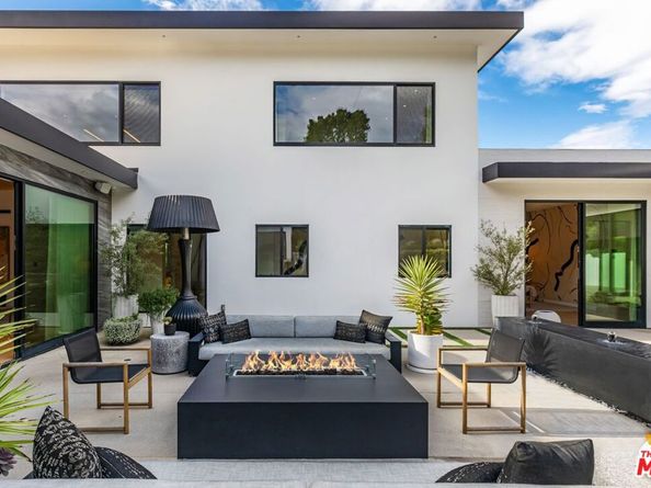 9455 Eden Drive, Beverly Hills CA 90210