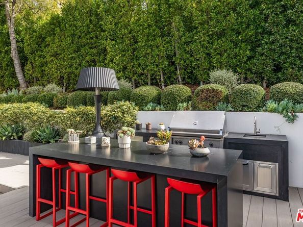 9455 Eden Drive, Beverly Hills CA 90210