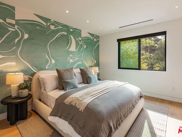 9455 Eden Drive, Beverly Hills CA 90210