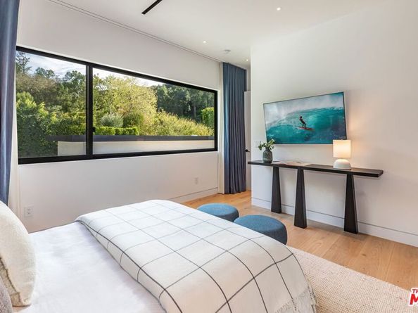 9455 Eden Drive, Beverly Hills CA 90210