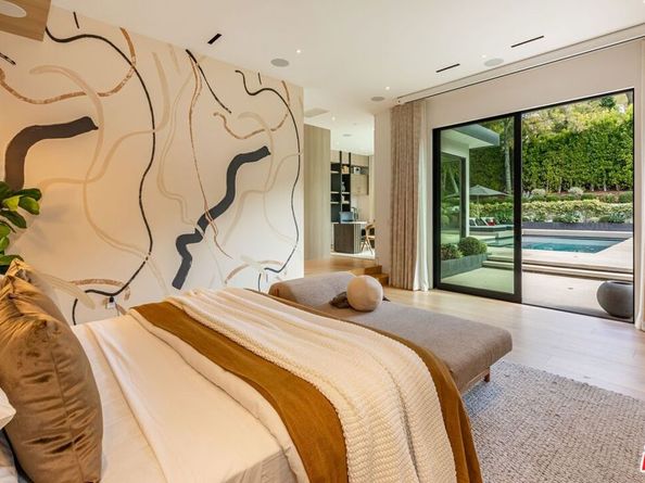 9455 Eden Drive, Beverly Hills CA 90210