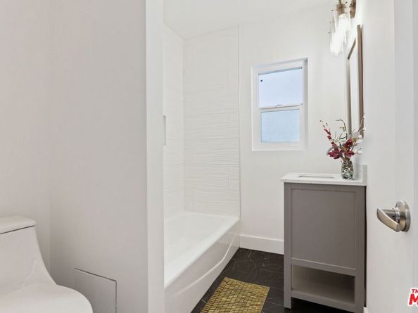 151 S Mountainview Avenue, Los Angeles CA 90057