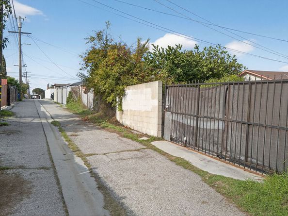 1416 255th Street, Harbor City CA 90710