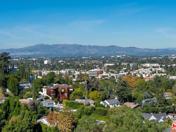 3909 Glenridge Drive, Sherman Oaks CA 91423