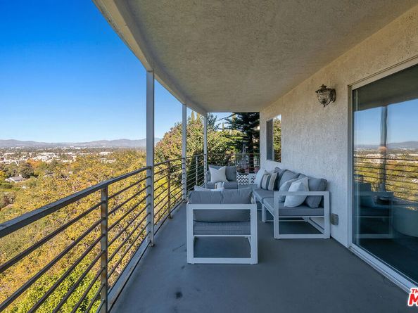 3909 Glenridge Drive, Sherman Oaks CA 91423