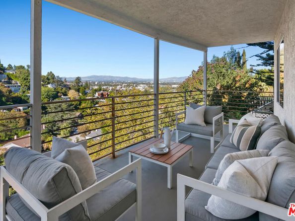 3909 Glenridge Drive, Sherman Oaks CA 91423