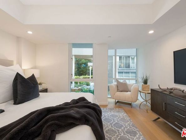 1705 Ocean Ave 107, Santa Monica CA 90401