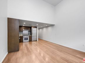 1705 Ocean Ave 107, Santa Monica CA 90401