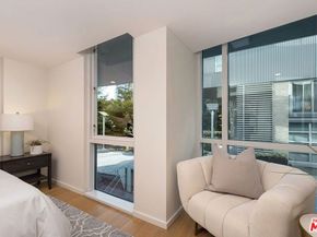 1705 Ocean Ave 107, Santa Monica CA 90401