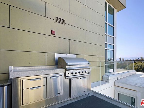 1705 Ocean Ave 107, Santa Monica CA 90401