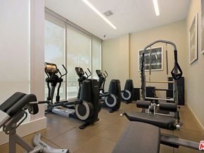 1705 Ocean Ave 107, Santa Monica CA 90401