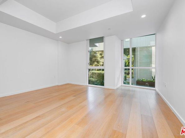 1705 Ocean Ave 107, Santa Monica CA 90401