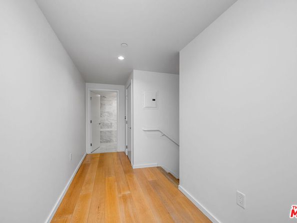 1705 Ocean Ave 107, Santa Monica CA 90401