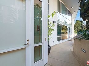 1705 Ocean Ave 107, Santa Monica CA 90401