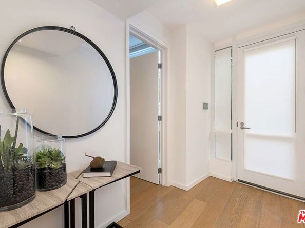 1705 Ocean Ave 107, Santa Monica CA 90401