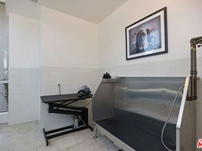 1705 Ocean Ave 107, Santa Monica CA 90401