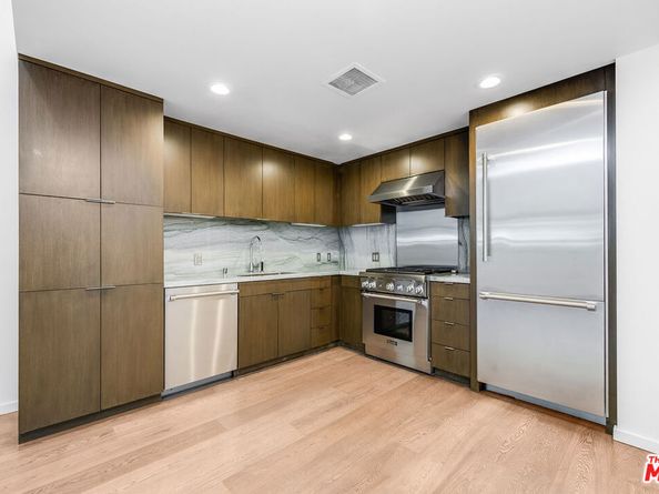 1705 Ocean Ave 107, Santa Monica CA 90401