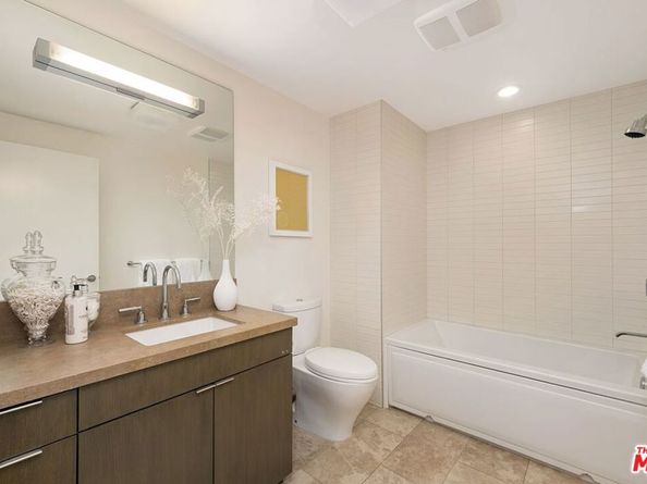 1705 Ocean Ave 107, Santa Monica CA 90401