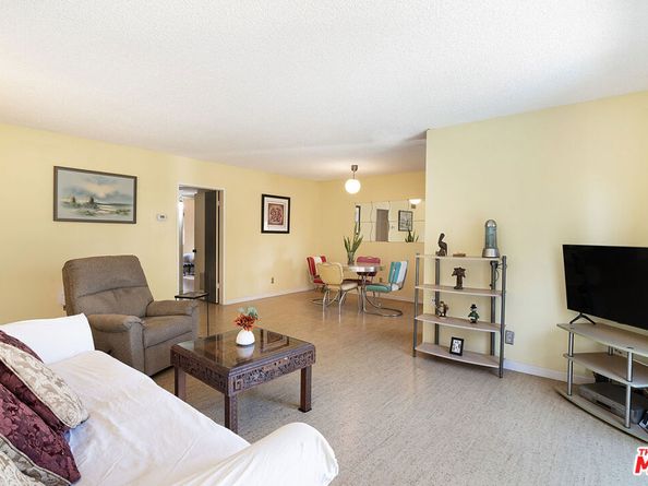 5252 Coldwater Canyon Avenue 214, Sherman Oaks CA 91401