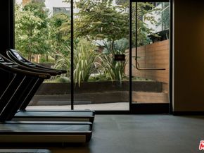 702 N Doheny Drive 101, West Hollywood CA 90069