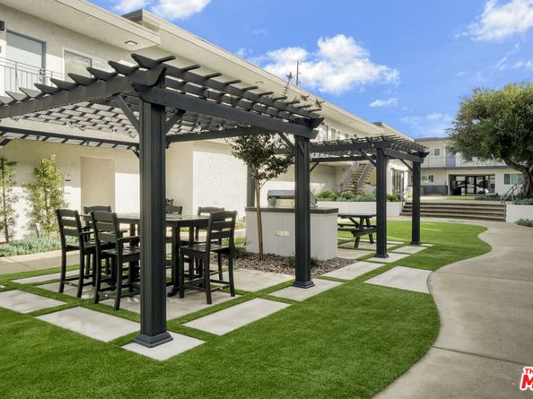 23805 Arlington Avenue, Torrance CA 90501