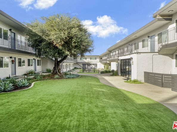 23805 Arlington Avenue, Torrance CA 90501