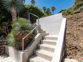 3110 Berkeley Circle, Los Angeles CA 90026