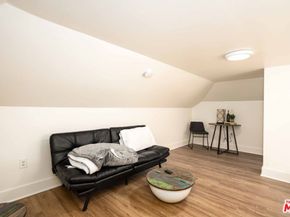 1277 W West Boulevard, Los Angeles CA 90019