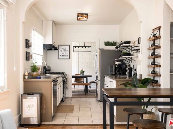 1277 W West Boulevard, Los Angeles CA 90019