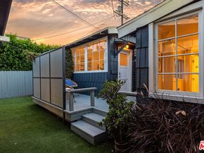 919 Venezia Avenue, Venice CA 90291
