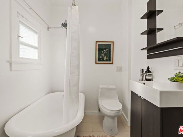 919 Venezia Avenue, Venice CA 90291