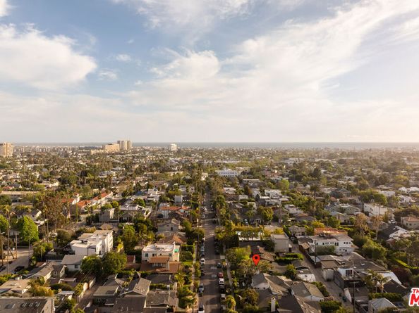 919 Venezia Avenue, Venice CA 90291