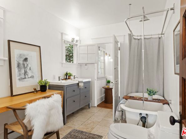 919 Venezia Avenue, Venice CA 90291