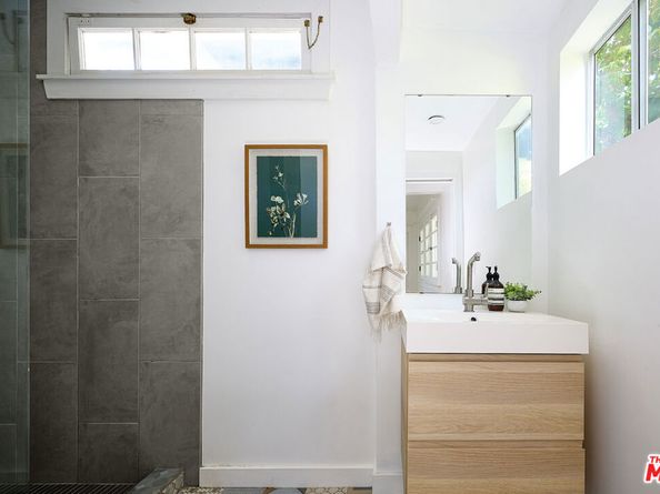 919 Venezia Avenue, Venice CA 90291