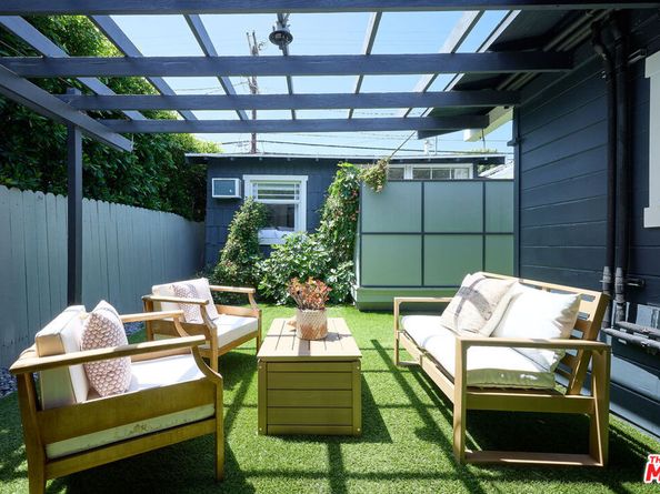 919 Venezia Avenue, Venice CA 90291