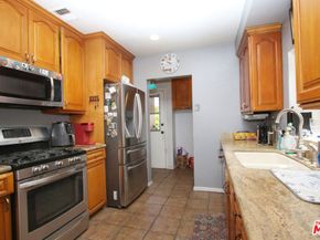 1807 Cochran Place, Los Angeles CA 90019