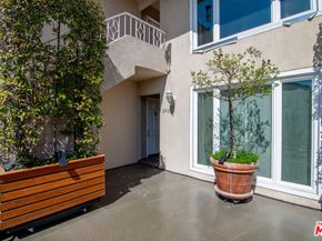 1342 N Crescent Heights Boulevard 2, West Hollywood CA 90046